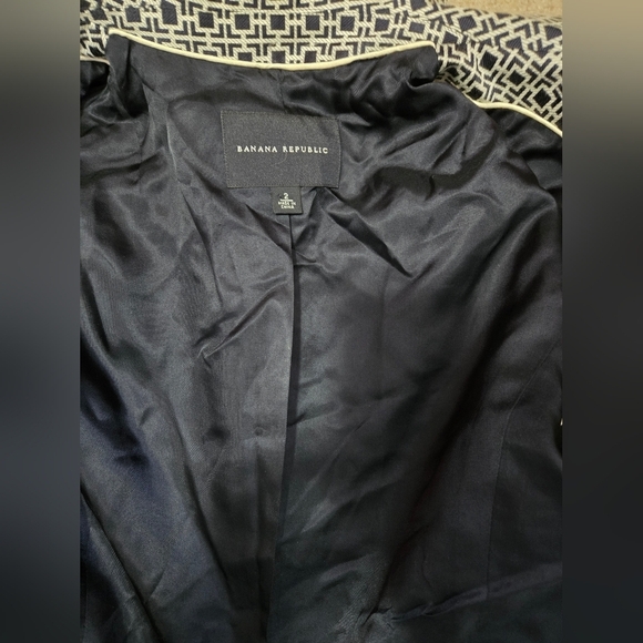 BANANA REPUBLIC Silk And Cotton Cropped Navy And White Jacket. Size 2 - Picture 8 of 12